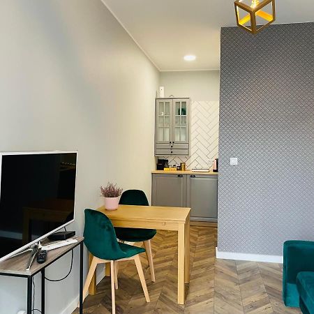 Apartament Z Ogrodkiem I Garazem Poznan Luaran gambar