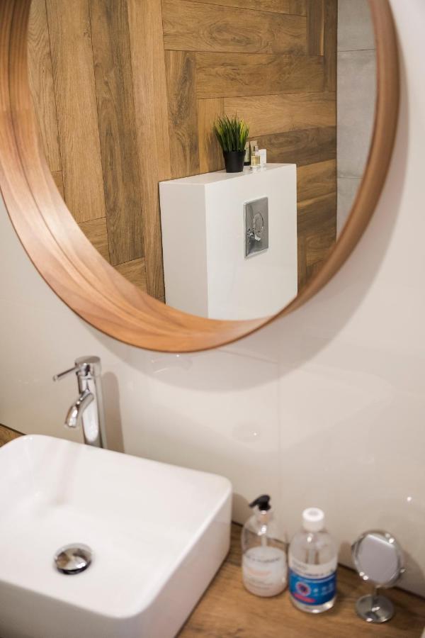 Apartament Z Ogrodkiem I Garazem Poznan Luaran gambar